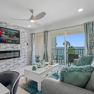 Holiday home Welcome To Sea Forever Balcony With Ocean Views!, Tampa